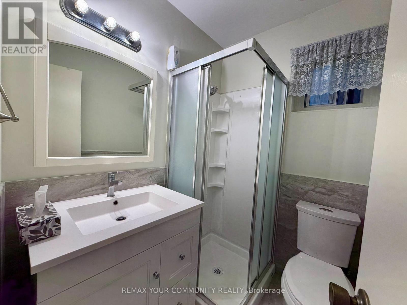 15 Hutcherson Square, Toronto, Ontario  M1B 1C5 - Photo 9 - E13884378
