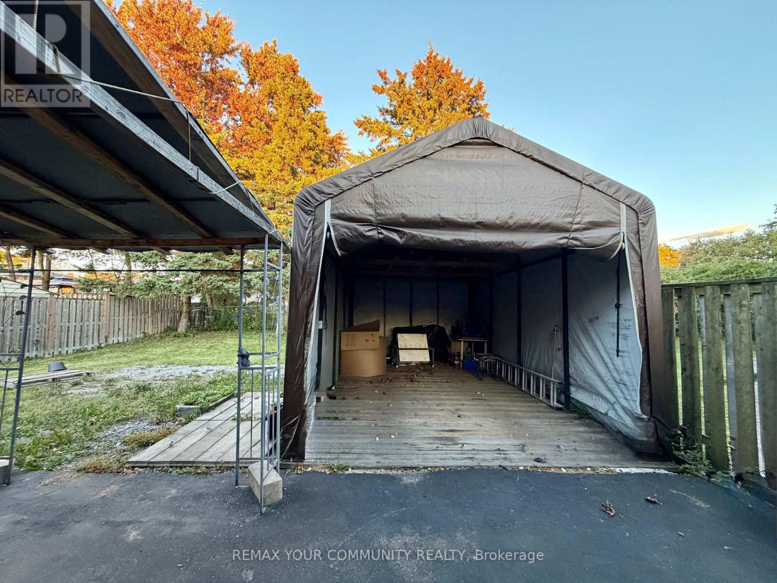 15 Hutcherson Square, Toronto, Ontario  M1B 1C5 - Photo 3 - E13884378