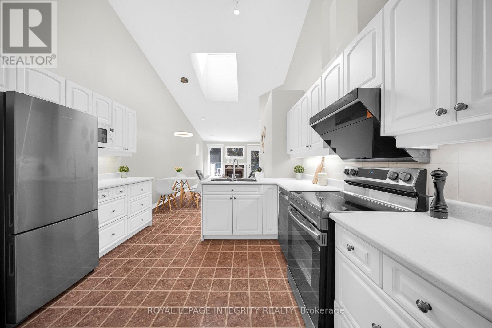 804 Hot Springs Way, Ottawa, Ontario  K1V 1R9 - Photo 14 - X13885594