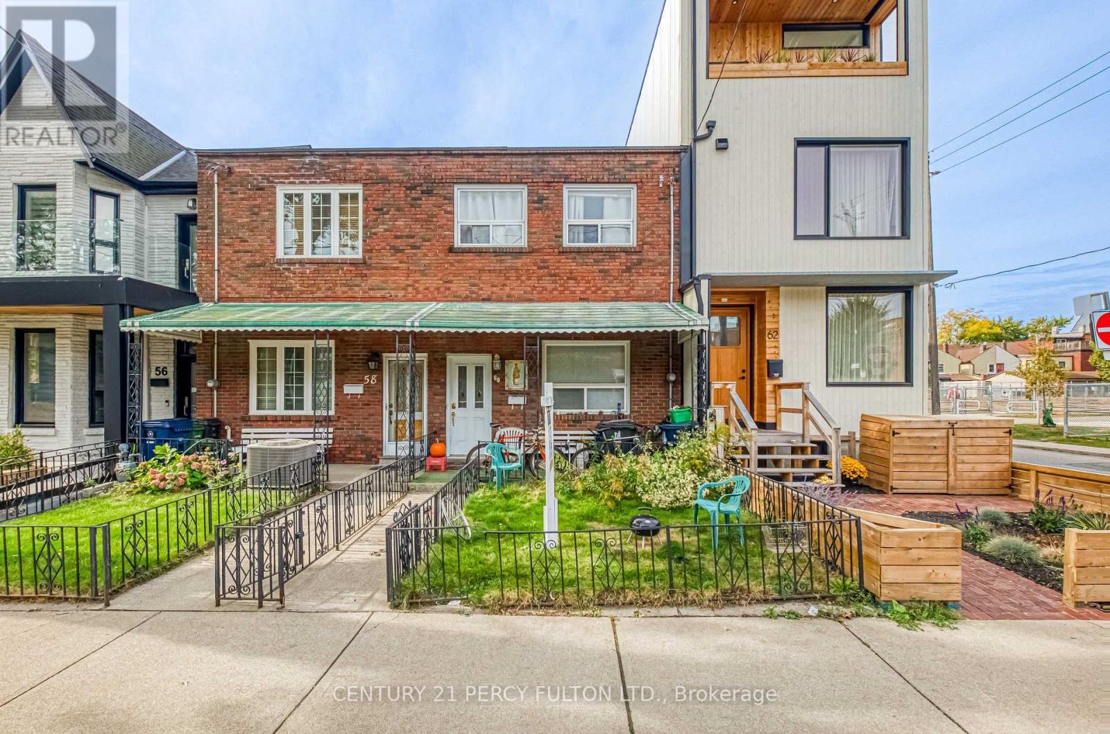 60 FENNINGS STREET, Toronto, Ontario