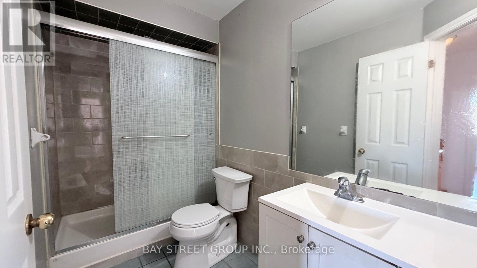 76 Sawmill Valley Drive, Newmarket, Ontario  L3X 2S3 - Photo 12 - N13885582