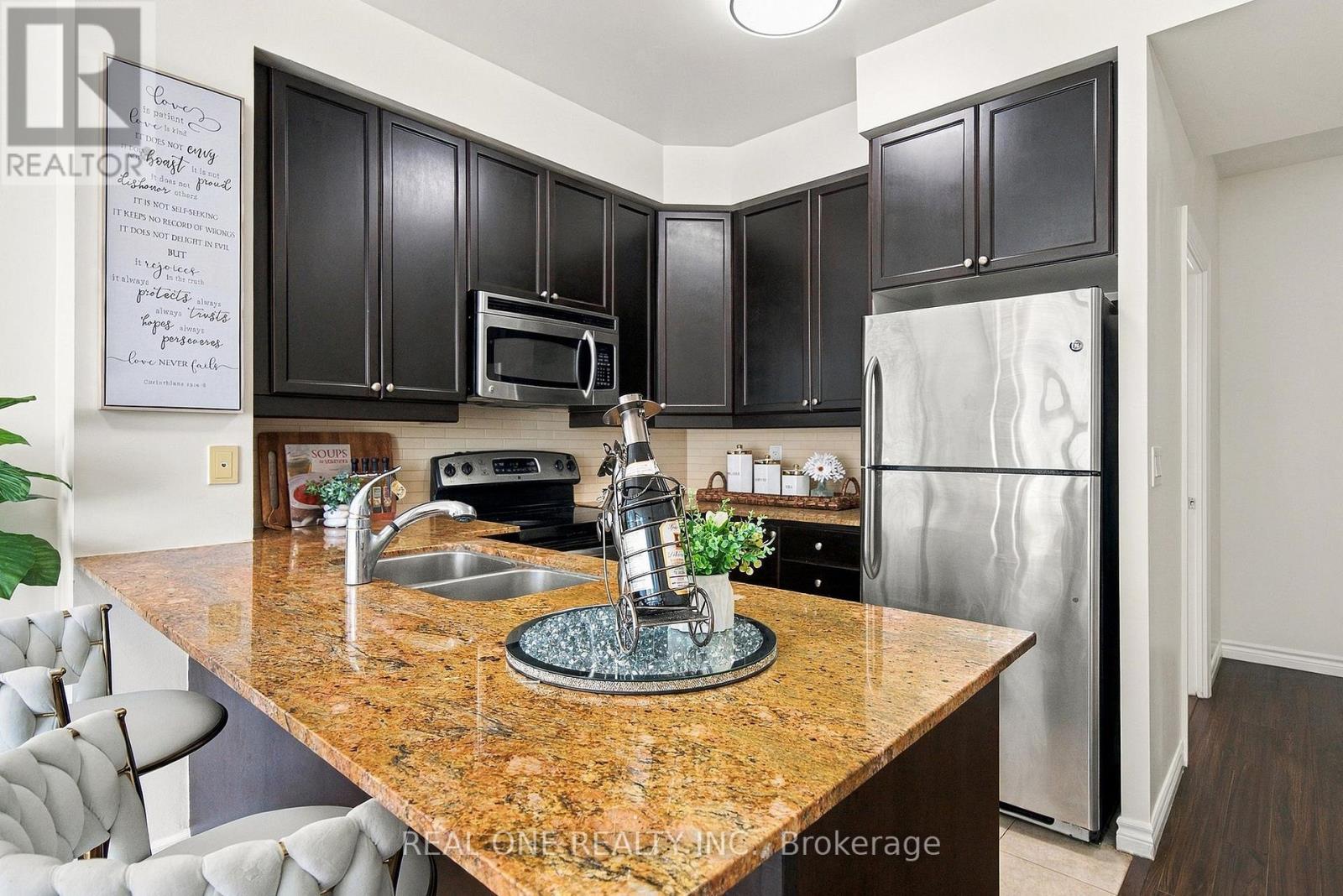 1611 - 225 Webb Drive, Mississauga, Ontario  L5B 4P2 - Photo 19 - W13885586