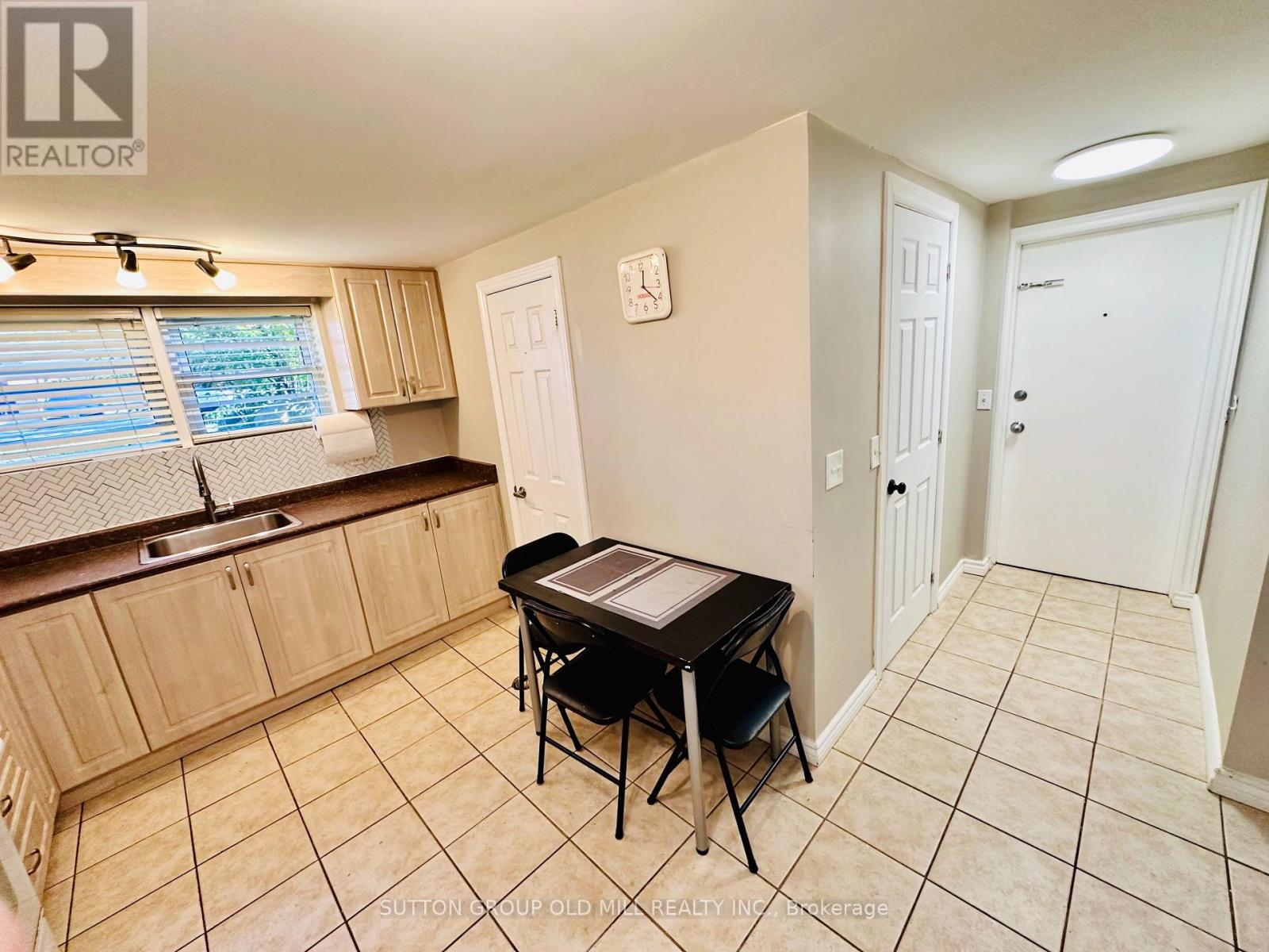 232 Aldercrest Road, Toronto, Ontario  M8W 4J7 - Photo 8 - W13885600