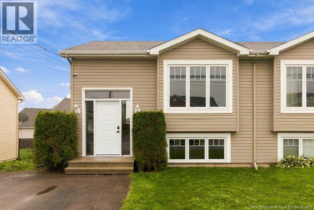 138 Penrose Street, Moncton, New Brunswick  E1E 4W6 - Photo 1 - NB148564