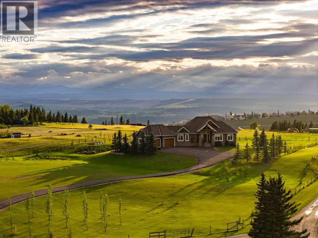 260169 Mountain Ridge Place, Rural Rocky View County, Alberta  T4C 2Y1 - Photo 3 - A2349094