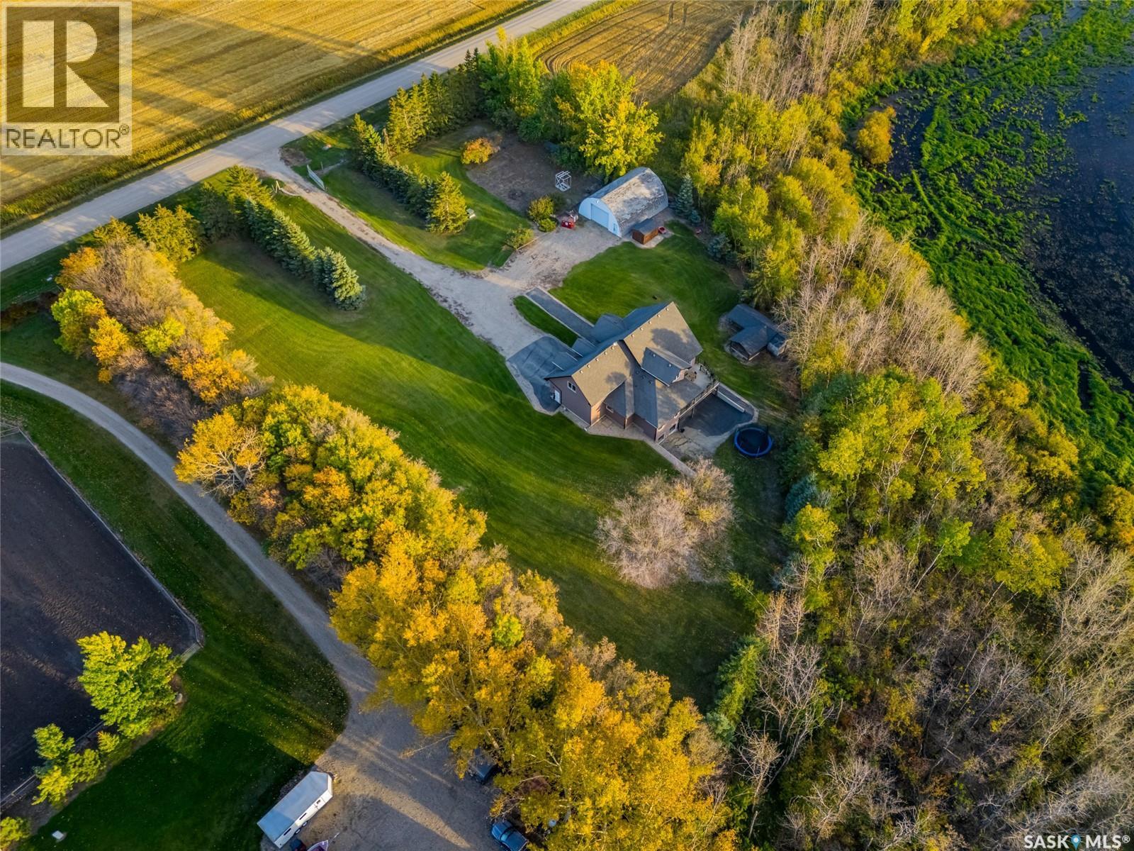 4.25 Acre Gruenthal Private Estate, Rosthern Rm No. 403, Saskatchewan  S0K 3R0 - Photo 3 - SK048392