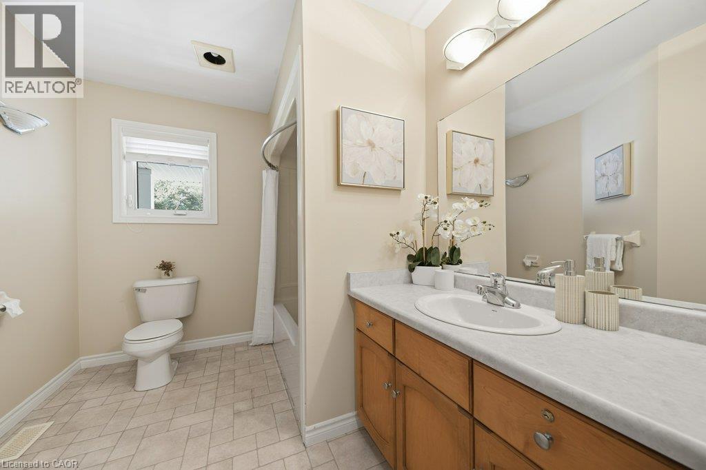 587 Sandbanks Crescent, Waterloo, Ontario  N2V 2K4 - Photo 18 - 40869750