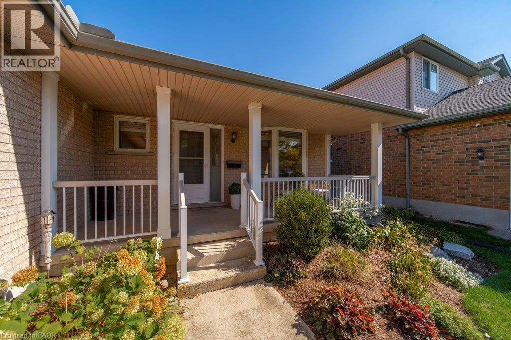 587 Sandbanks Crescent, Waterloo, Ontario  N2V 2K4 - Photo 3 - 40869750