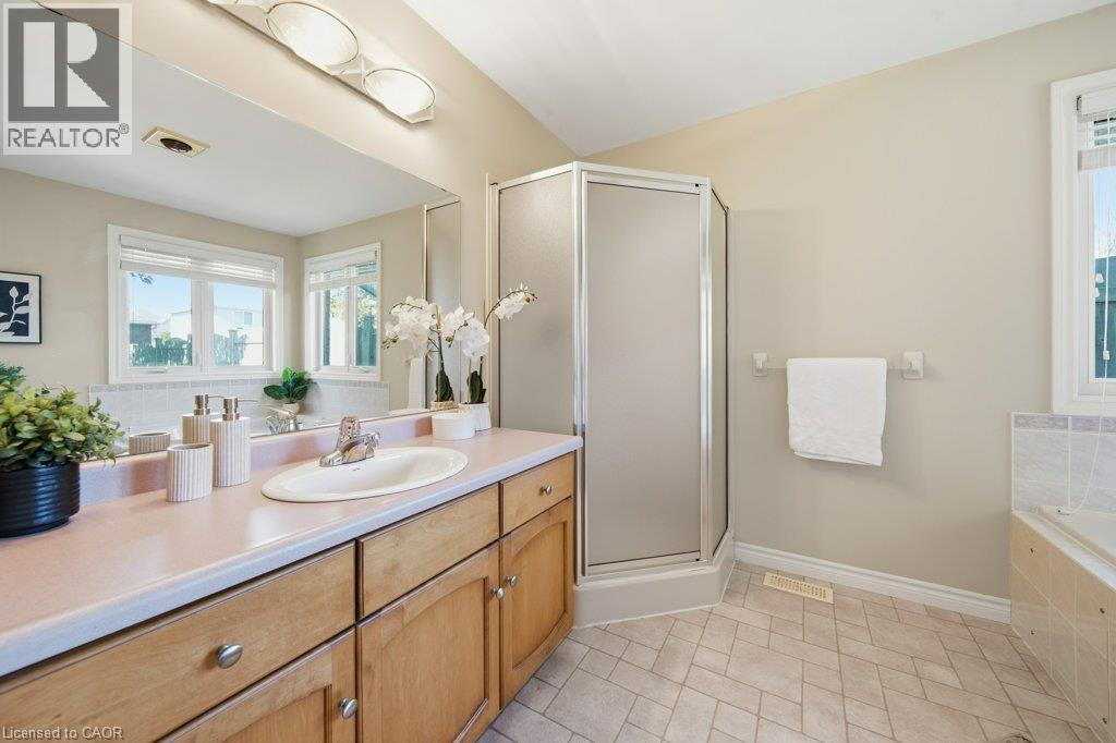 587 Sandbanks Crescent, Waterloo, Ontario  N2V 2K4 - Photo 25 - 40869750
