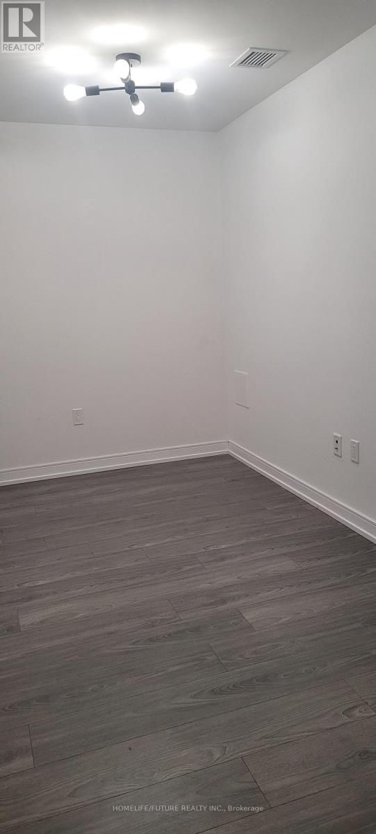 207 - 225 Village Green Square, Toronto, Ontario  M1S 0N4 - Photo 2 - E13885632