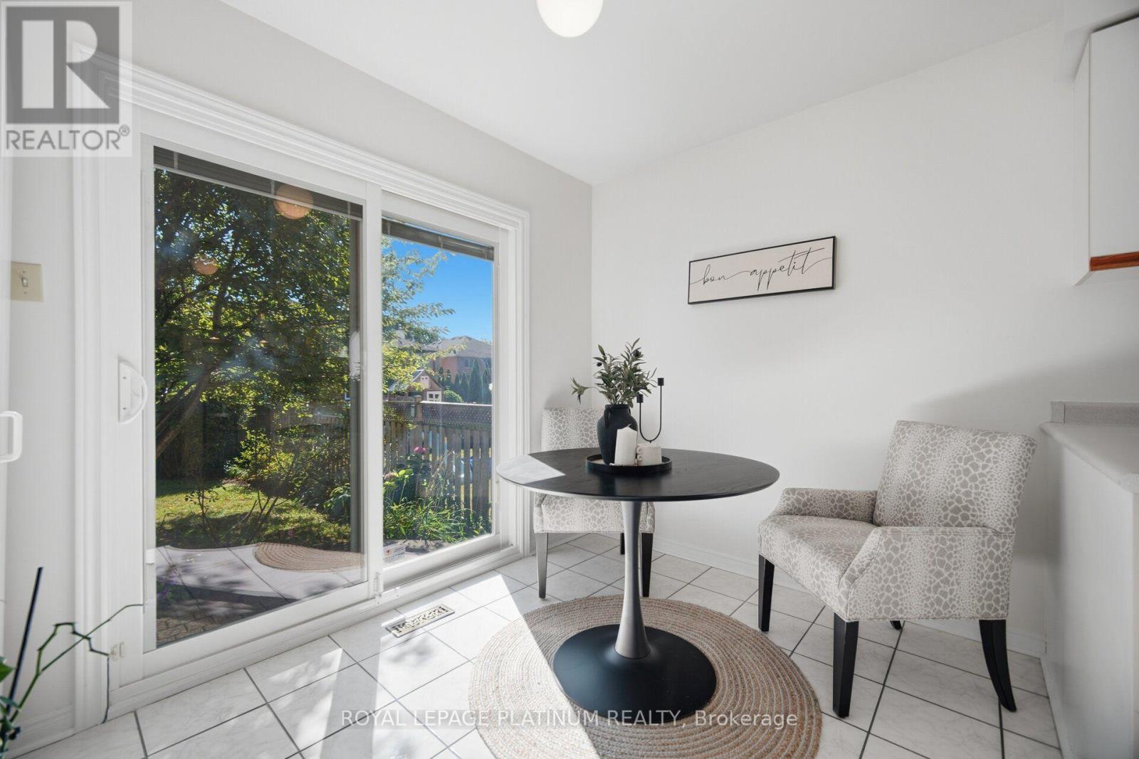 514 Tipton Court, Mississauga, Ontario  L5R 3M6 - Photo 10 - W13885626