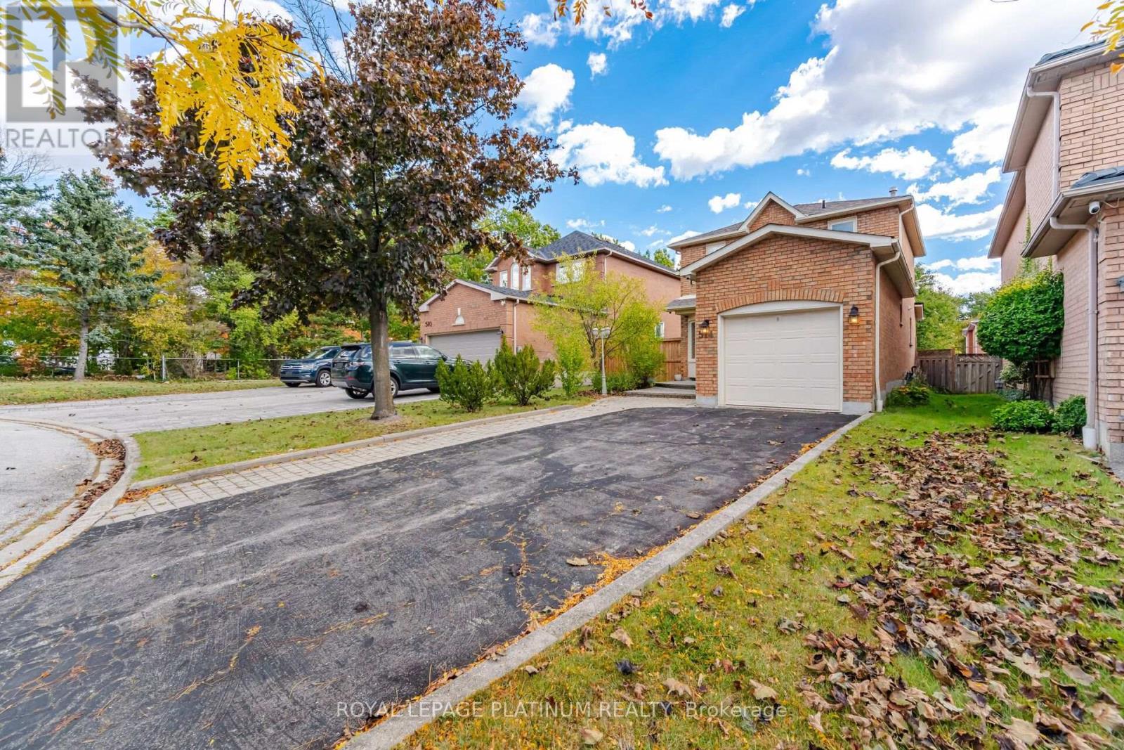 514 Tipton Court, Mississauga, Ontario  L5R 3M6 - Photo 2 - W13885626
