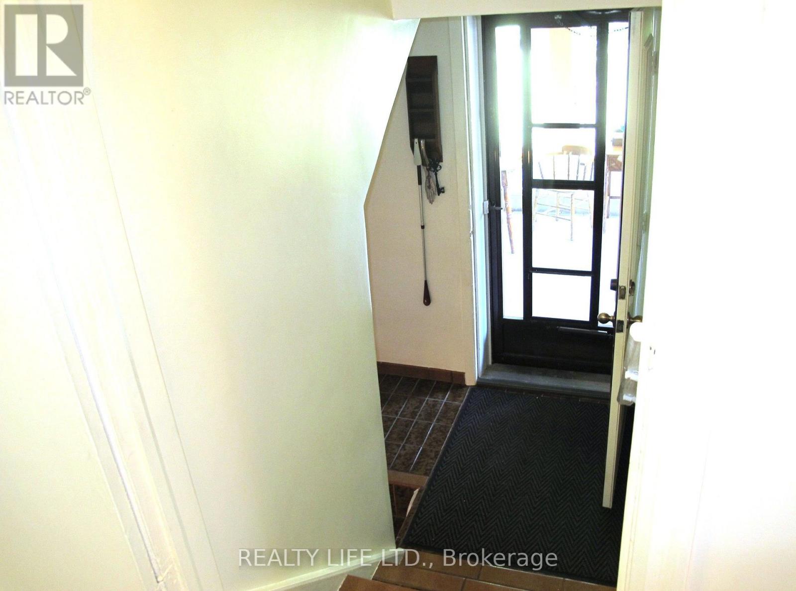 4 Rosalie Avenue, Toronto, Ontario  M3L 1C5 - Photo 26 - W13707564