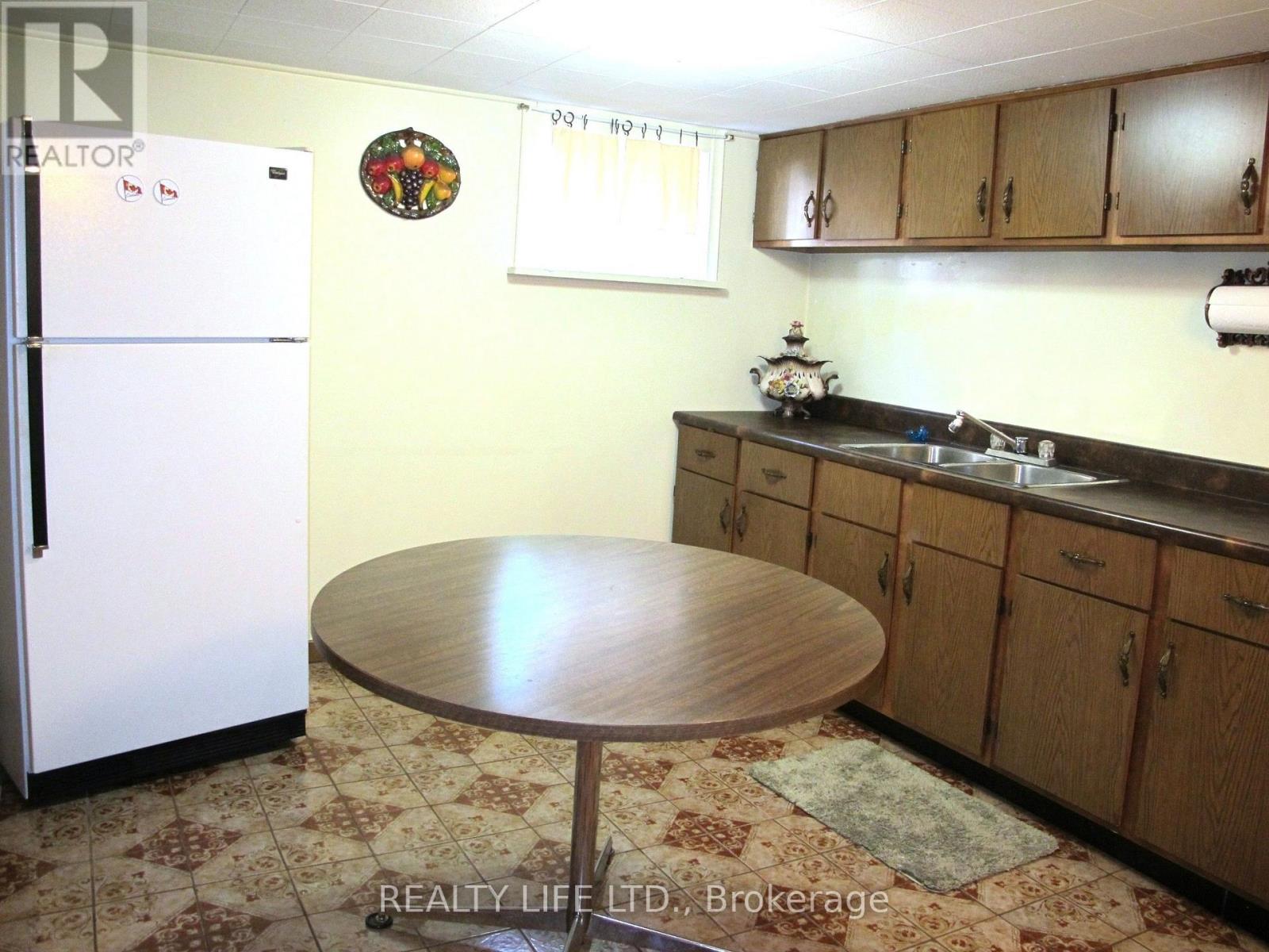 4 Rosalie Avenue, Toronto, Ontario  M3L 1C5 - Photo 30 - W13707564