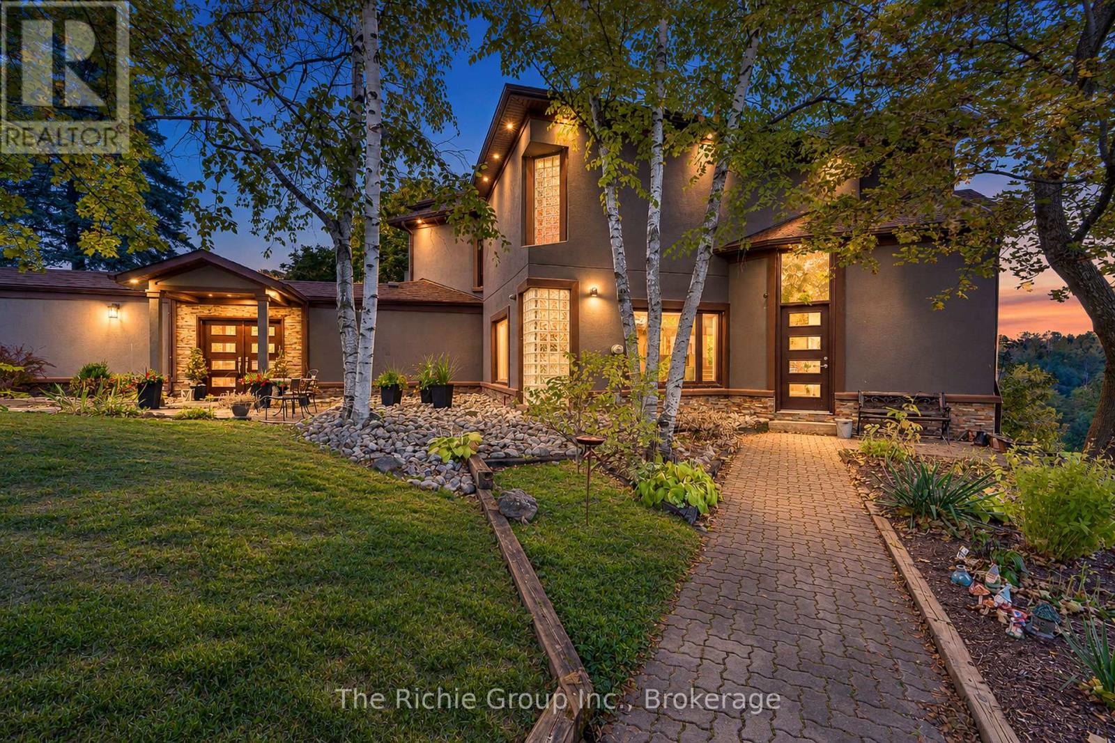 21 BARTLEY DRIVE, Caledon, Ontario