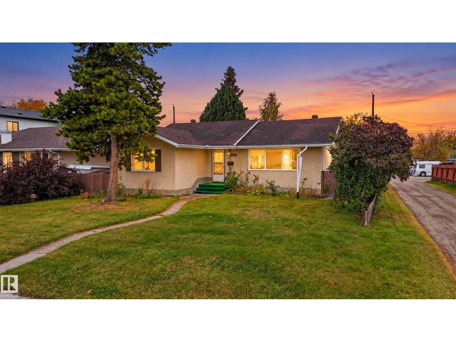 5504 105 AV NW