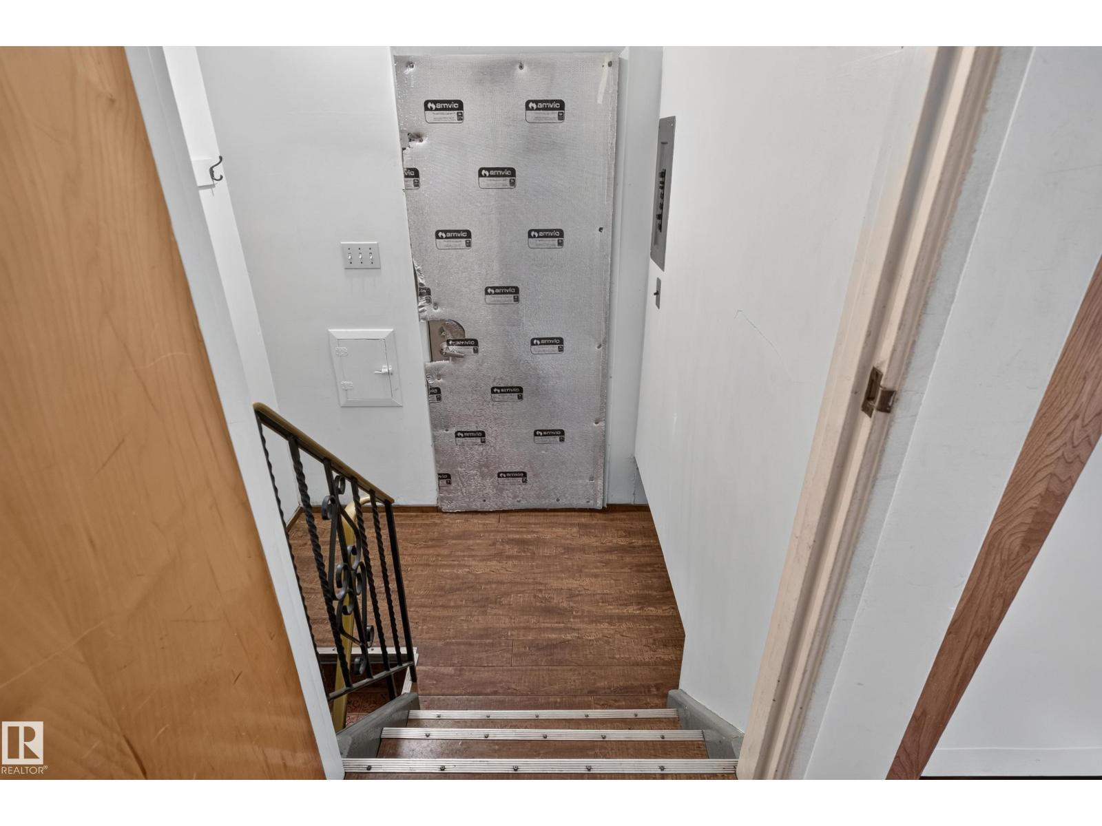 5504 105 AV NW