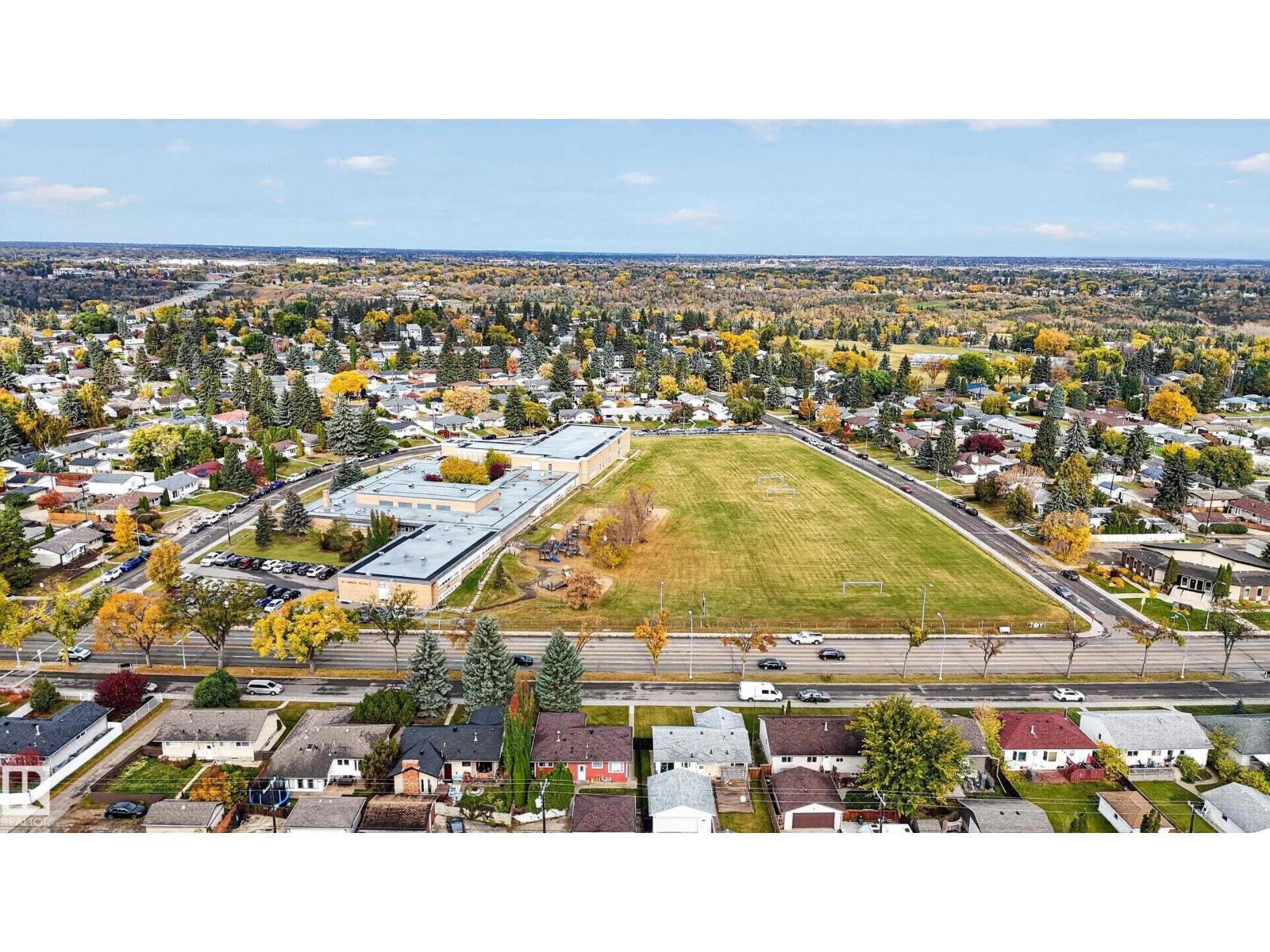 5504 105 AV NW