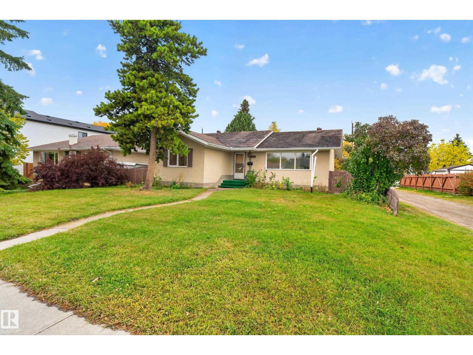 5504 105 AV NW