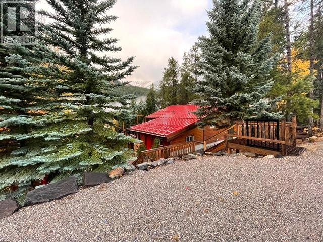 2143 Panorama Drive, Panorama, British Columbia  V0A 1T0 - Photo 2 - 10403262