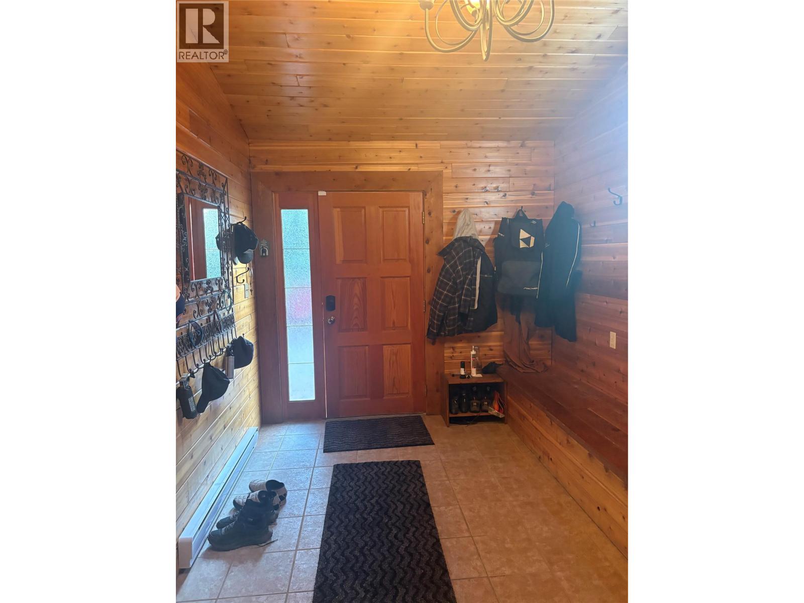 2143 Panorama Drive, Panorama, British Columbia  V0A 1T0 - Photo 6 - 10403262