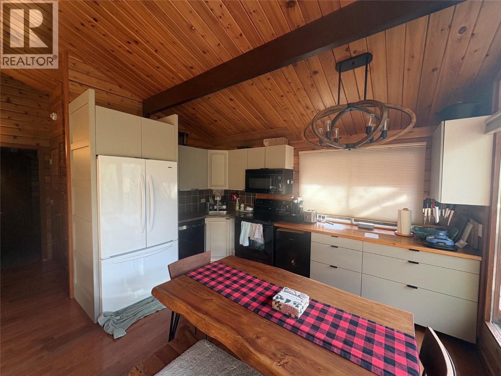 2143 Panorama Drive, Panorama, British Columbia  V0A 1T0 - Photo 14 - 10403262