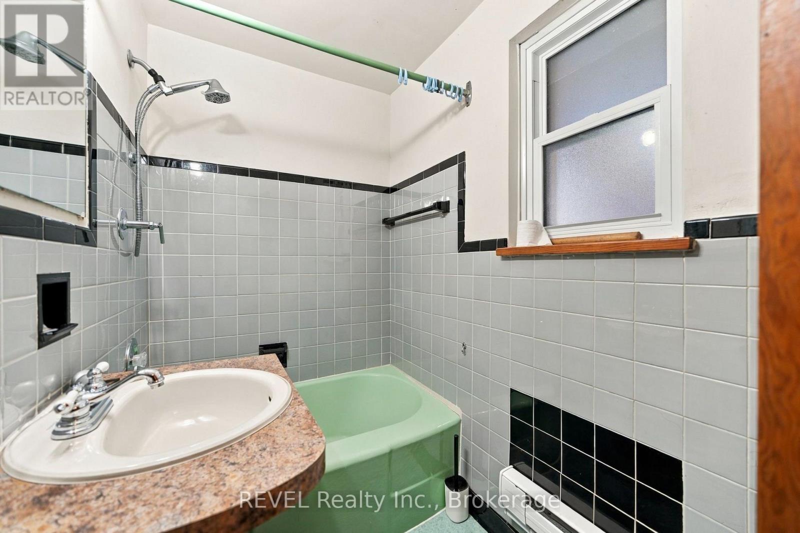 215 Garrison Road, Fort Erie, Ontario  L2A 1M6 - Photo 19 - X13885644