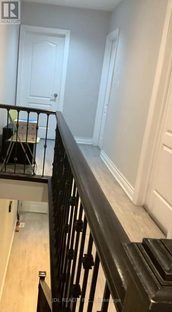 2nd Floor Master Bedroom - 16 Ross St Street, Toronto, Ontario  M5T 1Z9 - Photo 3 - C13885660