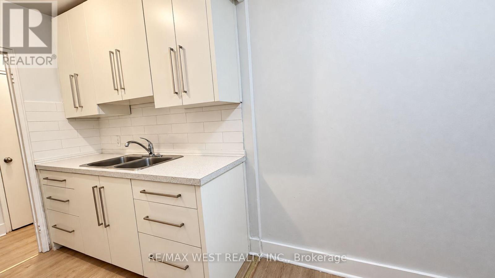 110 - 1243 Broadview Avenue, Toronto, Ontario  M4K 2T3 - Photo 11 - E13885638