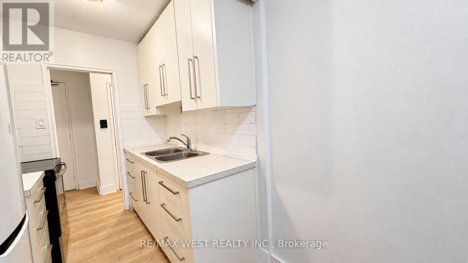 110 - 1243 Broadview Avenue, Toronto, Ontario  M4K 2T3 - Photo 12 - E13885638