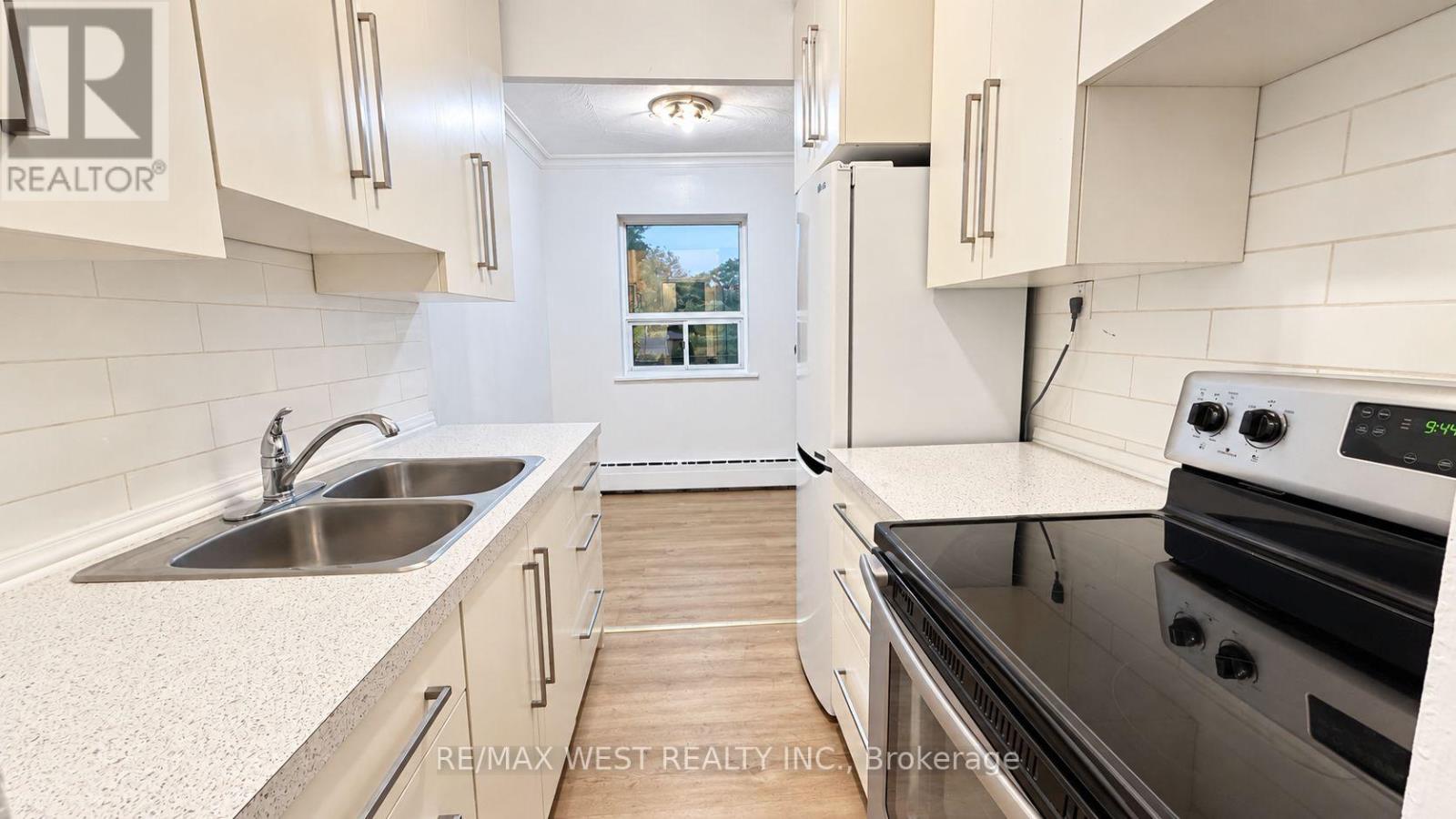 110 - 1243 Broadview Avenue, Toronto, Ontario  M4K 2T3 - Photo 13 - E13885638