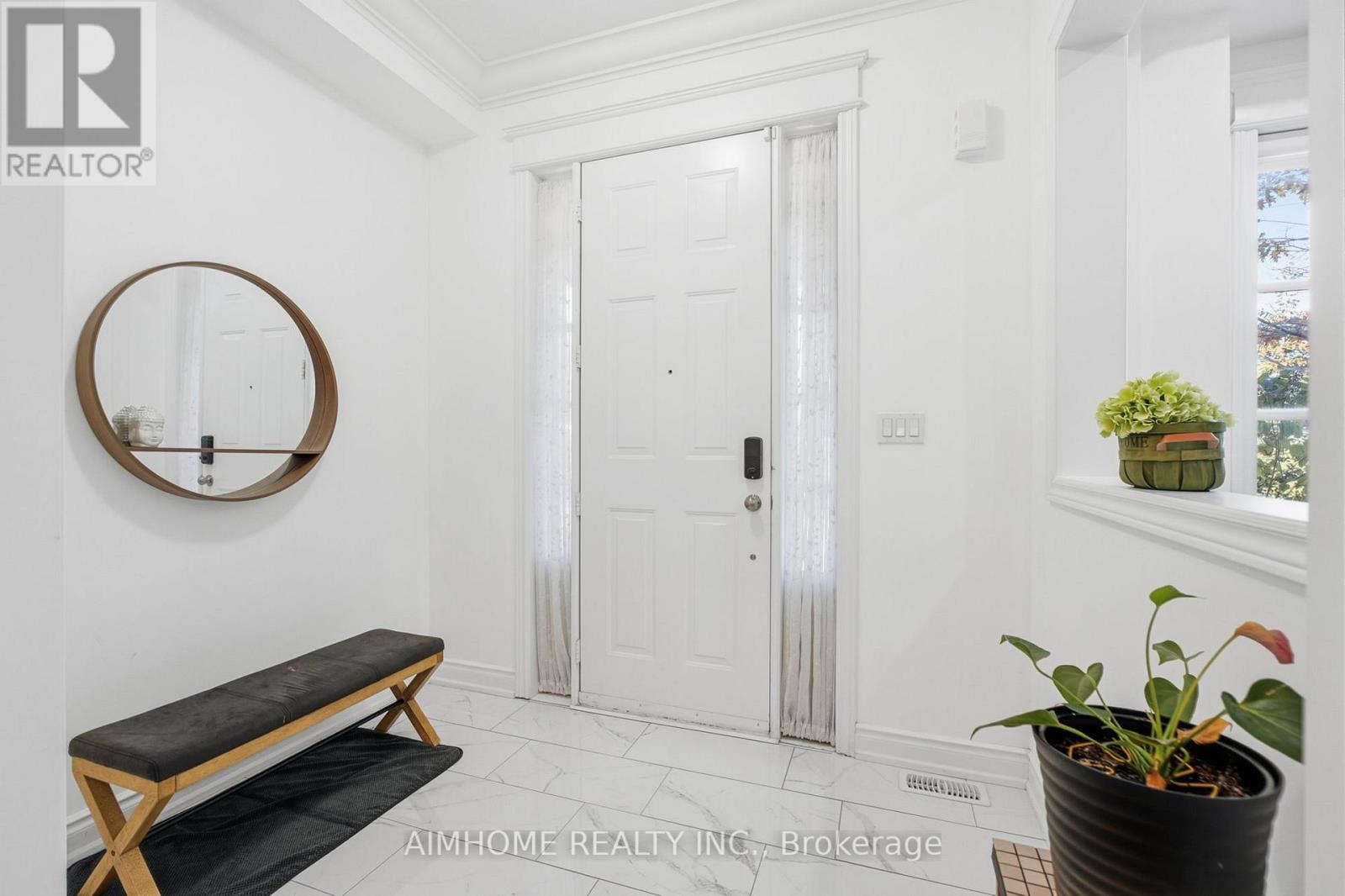 15 Calamint Lane, Richmond Hill, Ontario  L4E 1C3 - Photo 3 - N13885658