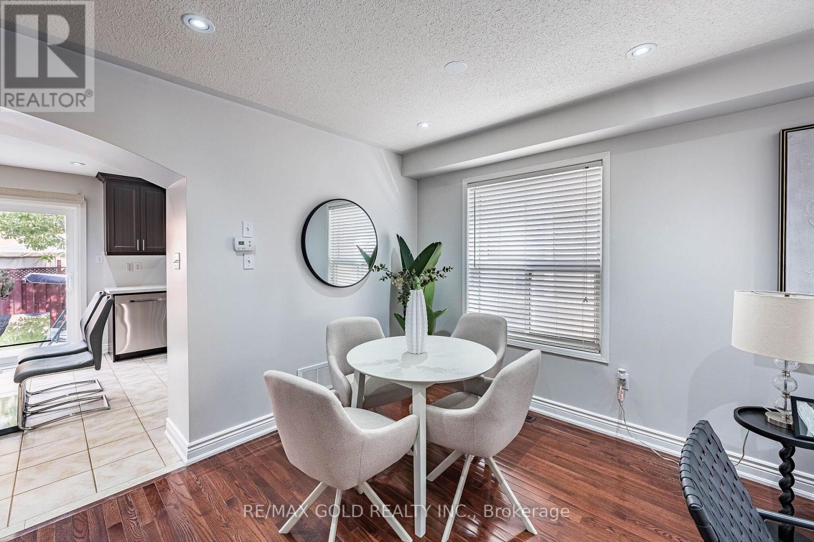 21 Edenvalley Road, Brampton, Ontario  L7A 2M6 - Photo 9 - W13885642