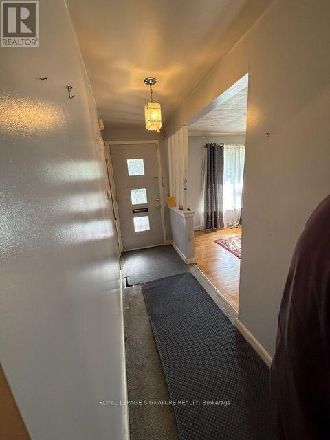 16 Hoshlega Drive, Toronto, Ontario  M1G 2X5 - Photo 2 - E13885666