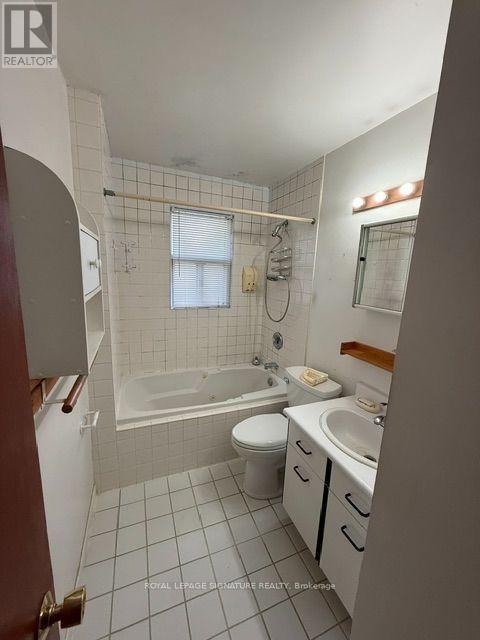 16 Hoshlega Drive, Toronto, Ontario  M1G 2X5 - Photo 9 - E13885666