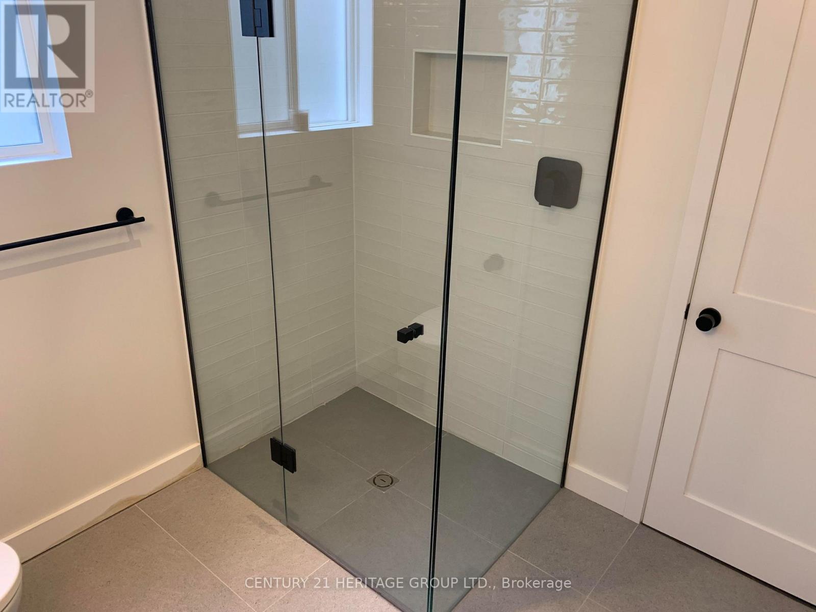 Walk-Out Basement - 337 Carruthers Avenue, Newmarket, Ontario  L3X 2B7 - Photo 16 - N13885686