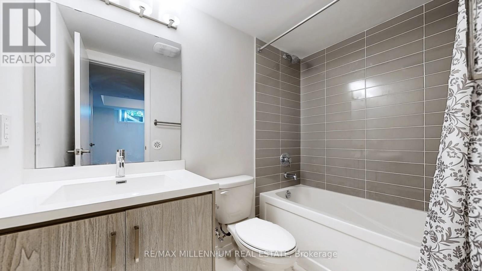 64 - 31 Honeycrisp Crescent, Vaughan, Ontario  L4K 0N6 - Photo 24 - N13885696