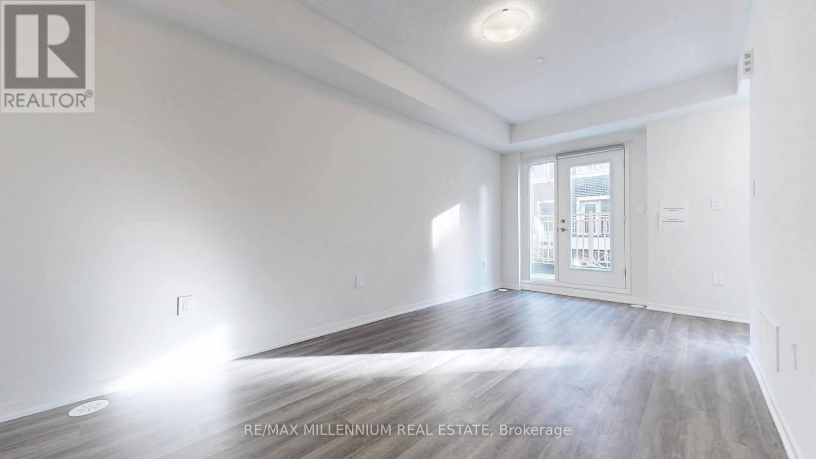 64 - 31 Honeycrisp Crescent, Vaughan, Ontario  L4K 0N6 - Photo 6 - N13885696