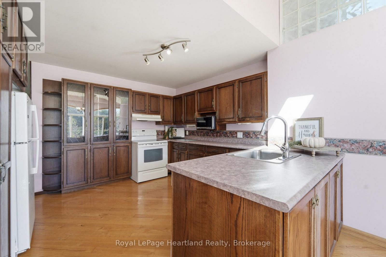 73010 Goshen Line, Bluewater, Ontario  N0M 2T0 - Photo 13 - X13885678