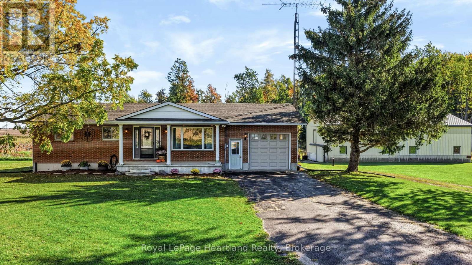 73010 Goshen Line, Bluewater, Ontario  N0M 2T0 - Photo 2 - X13885678