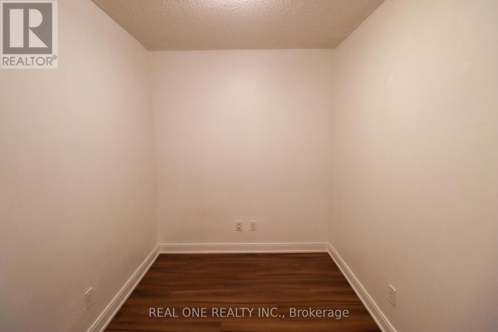801 - 330 Burnhamthorpe Road W, Mississauga (City Centre), Ontario  L5B 0E1 - Photo 17 - W13885672