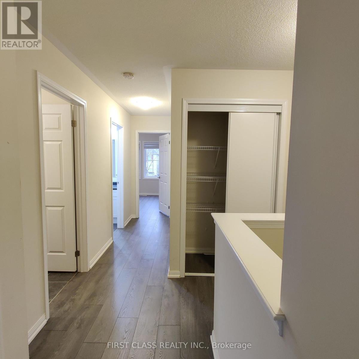 917 Farmstead Drive, Milton (Wi Willmott), Ontario  L9T 8J5 - Photo 7 - W13885688
