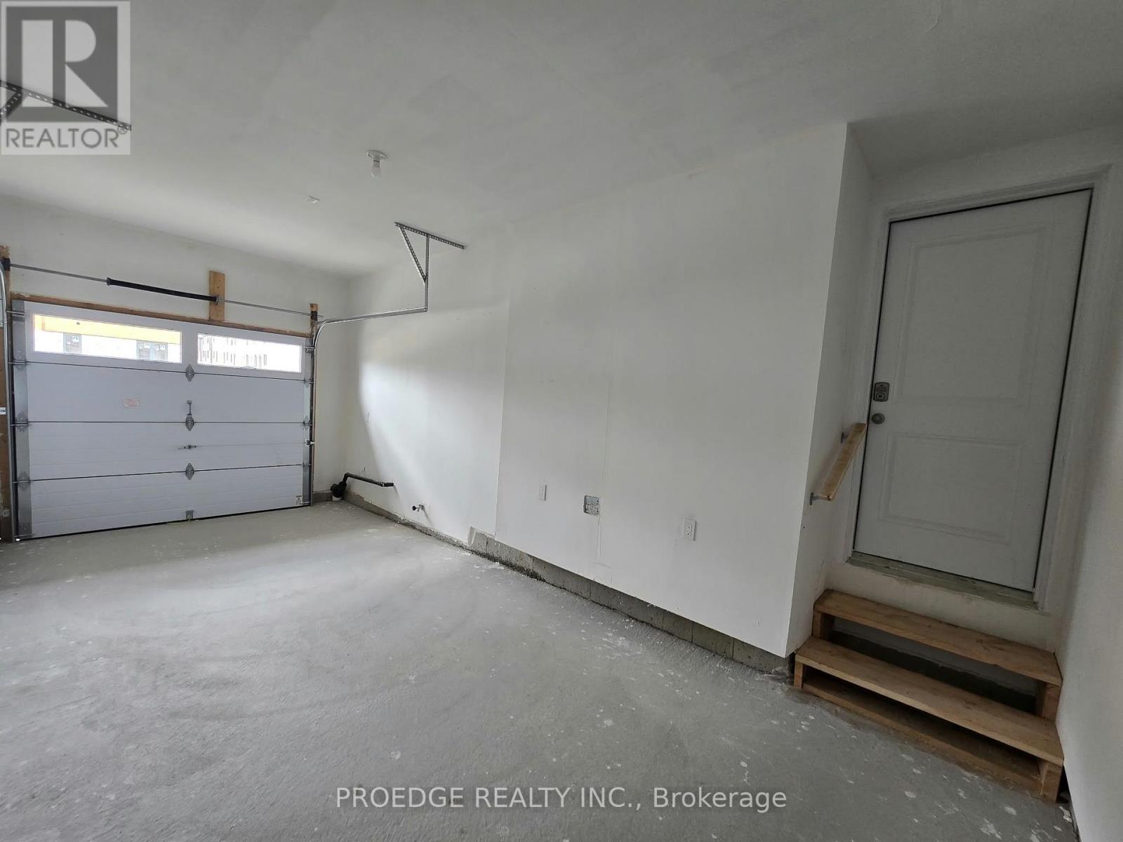 138 Periwinkle Crescent, Woodstock (Woodstock - North), Ontario  N4S 7W2 - Photo 16 - X13885694