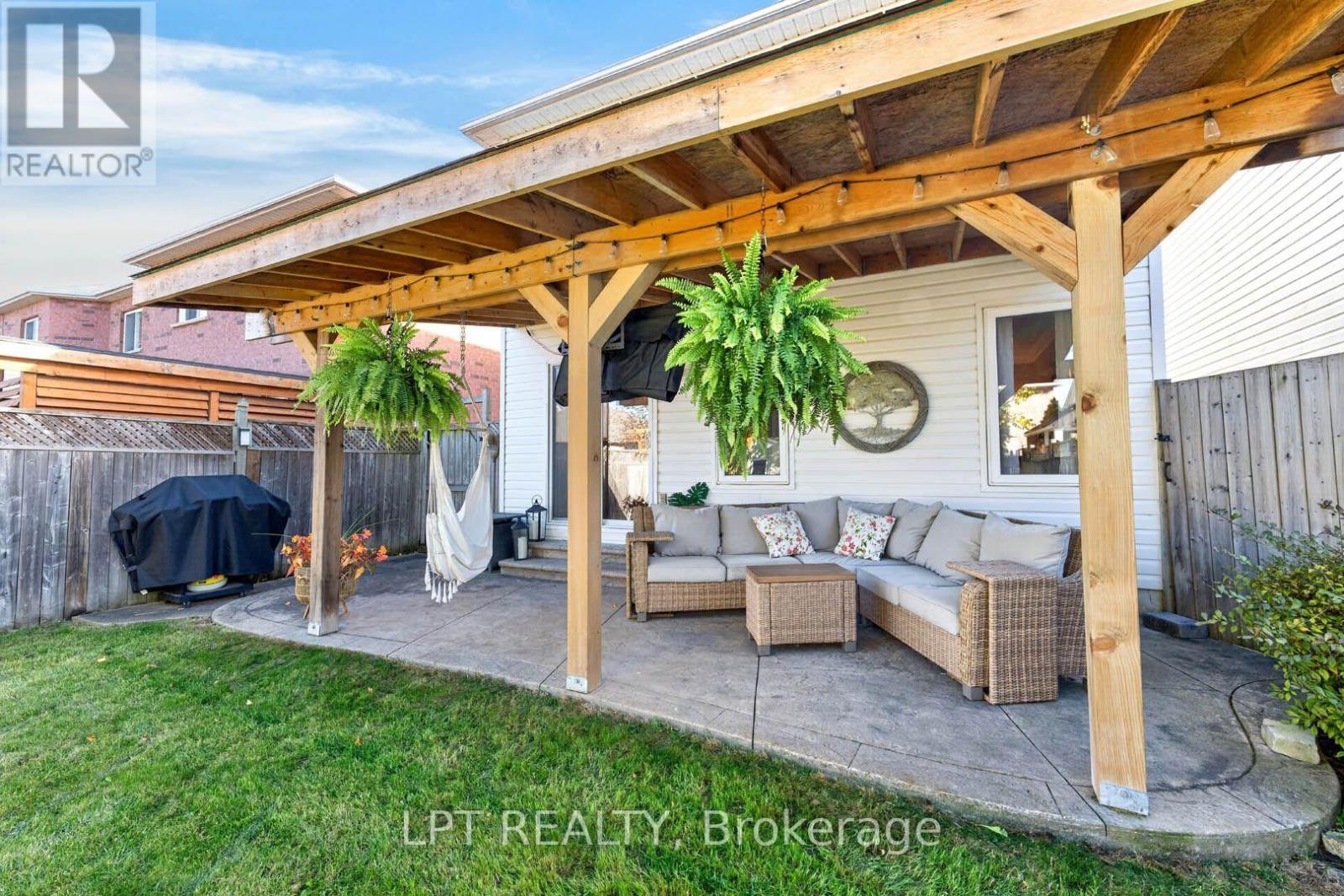 32 Primeau Avenue, Whitby, Ontario  L1M 2B7 - Photo 39 - E13885564