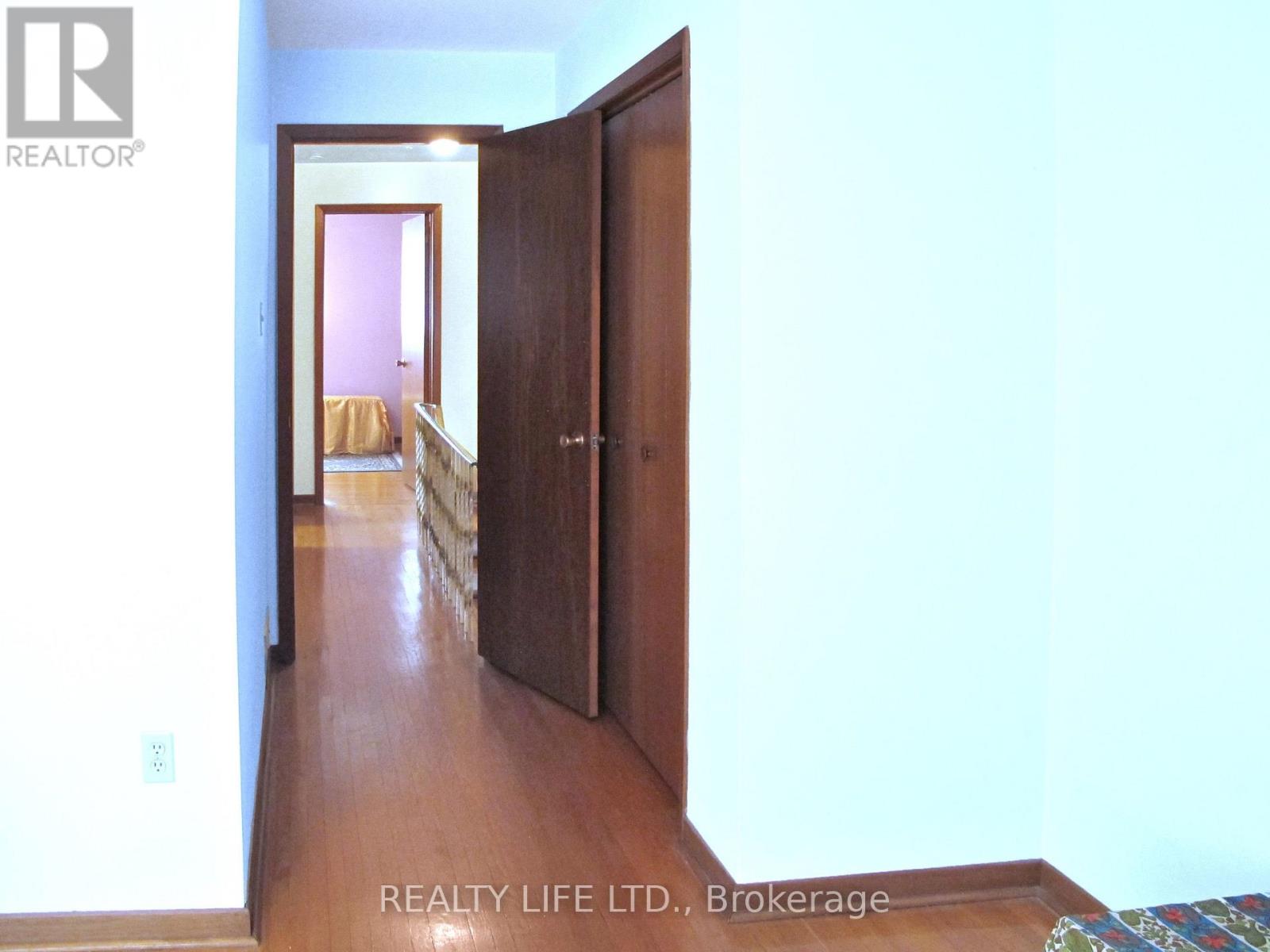 61 Cameron Avenue, Toronto, Ontario  M6M 1R1 - Photo 16 - W13442608