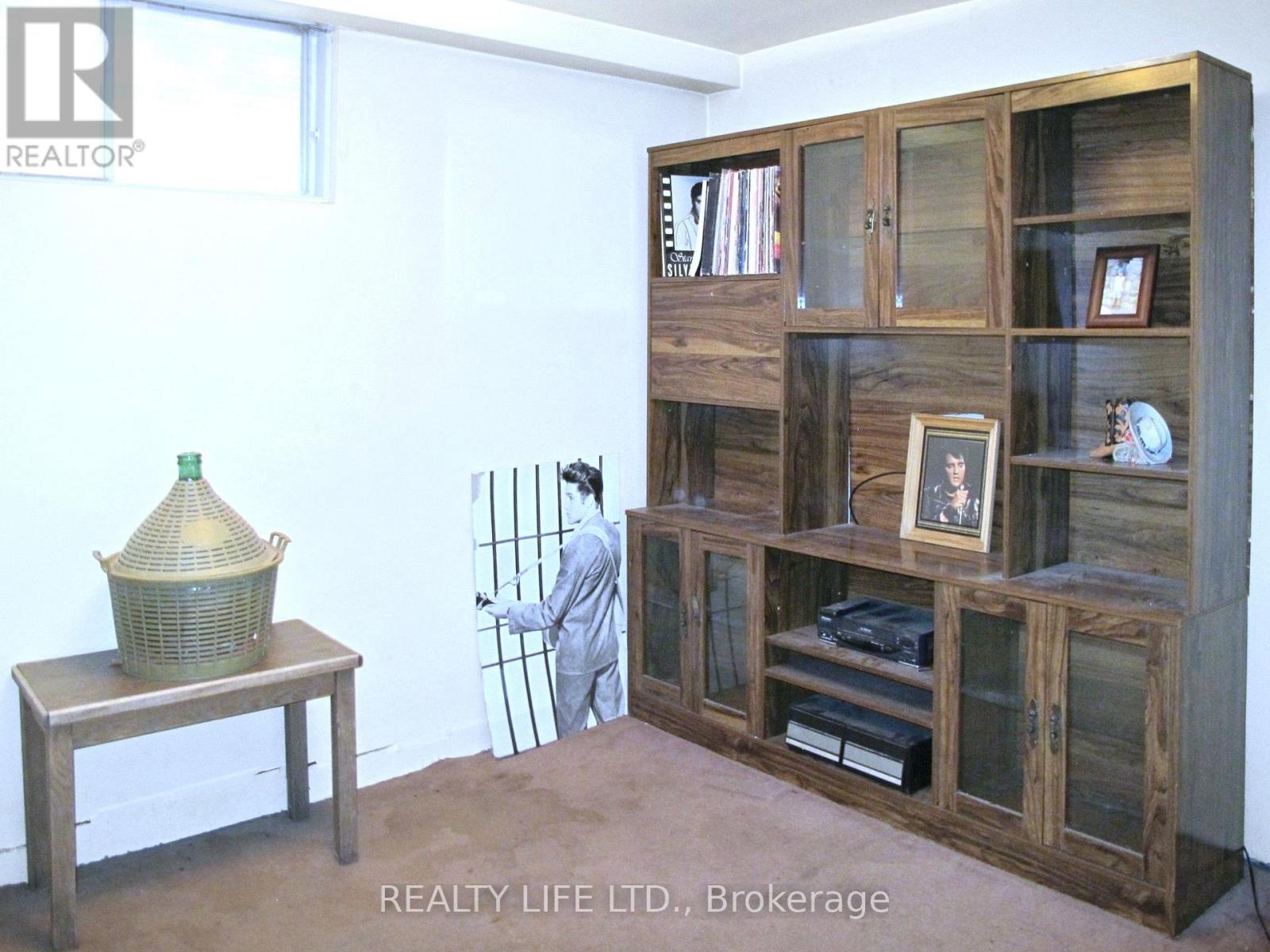 61 Cameron Avenue, Toronto, Ontario  M6M 1R1 - Photo 23 - W13442608