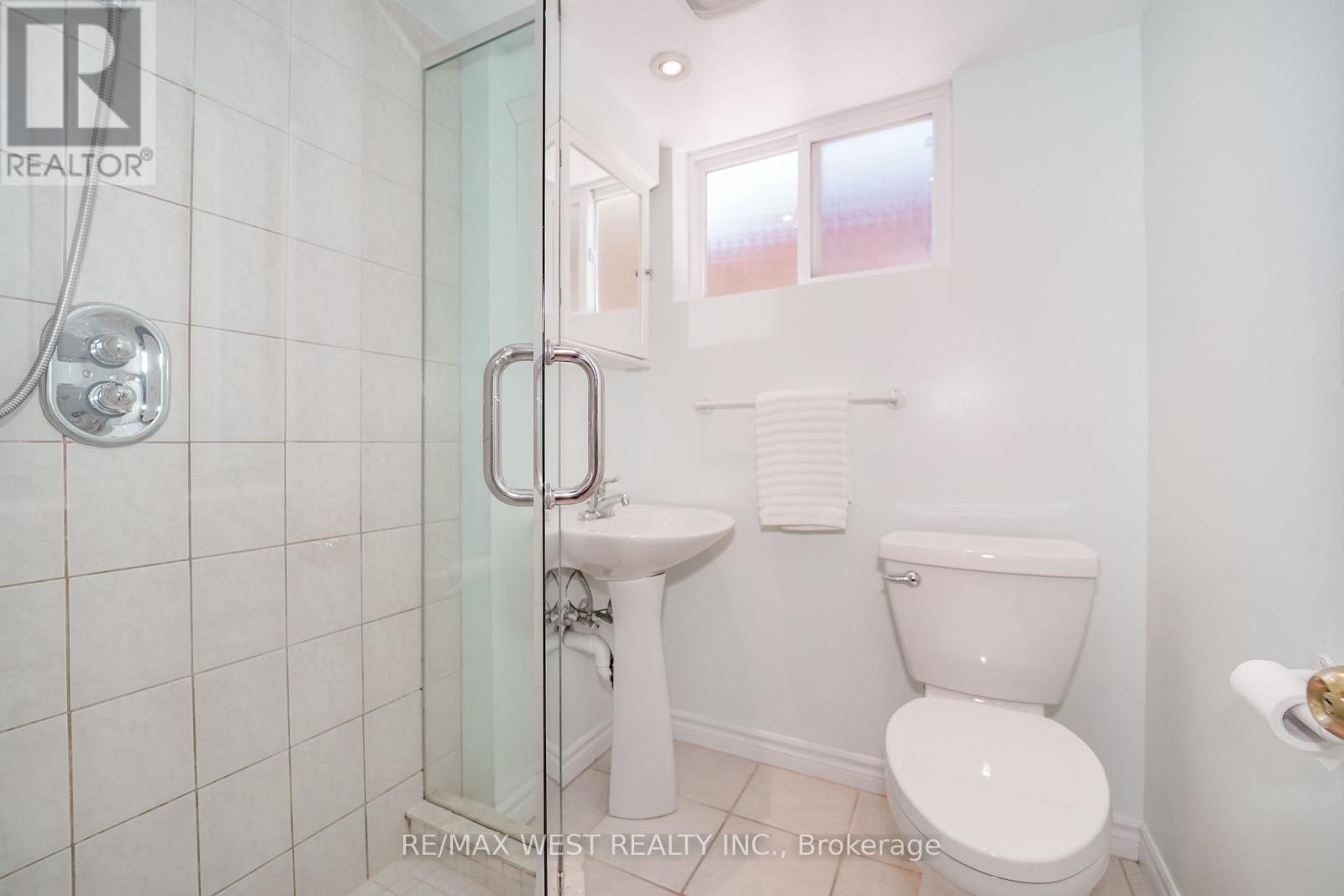 18 Nashland Avenue, Toronto, Ontario  M9B 2V4 - Photo 16 - W13871482