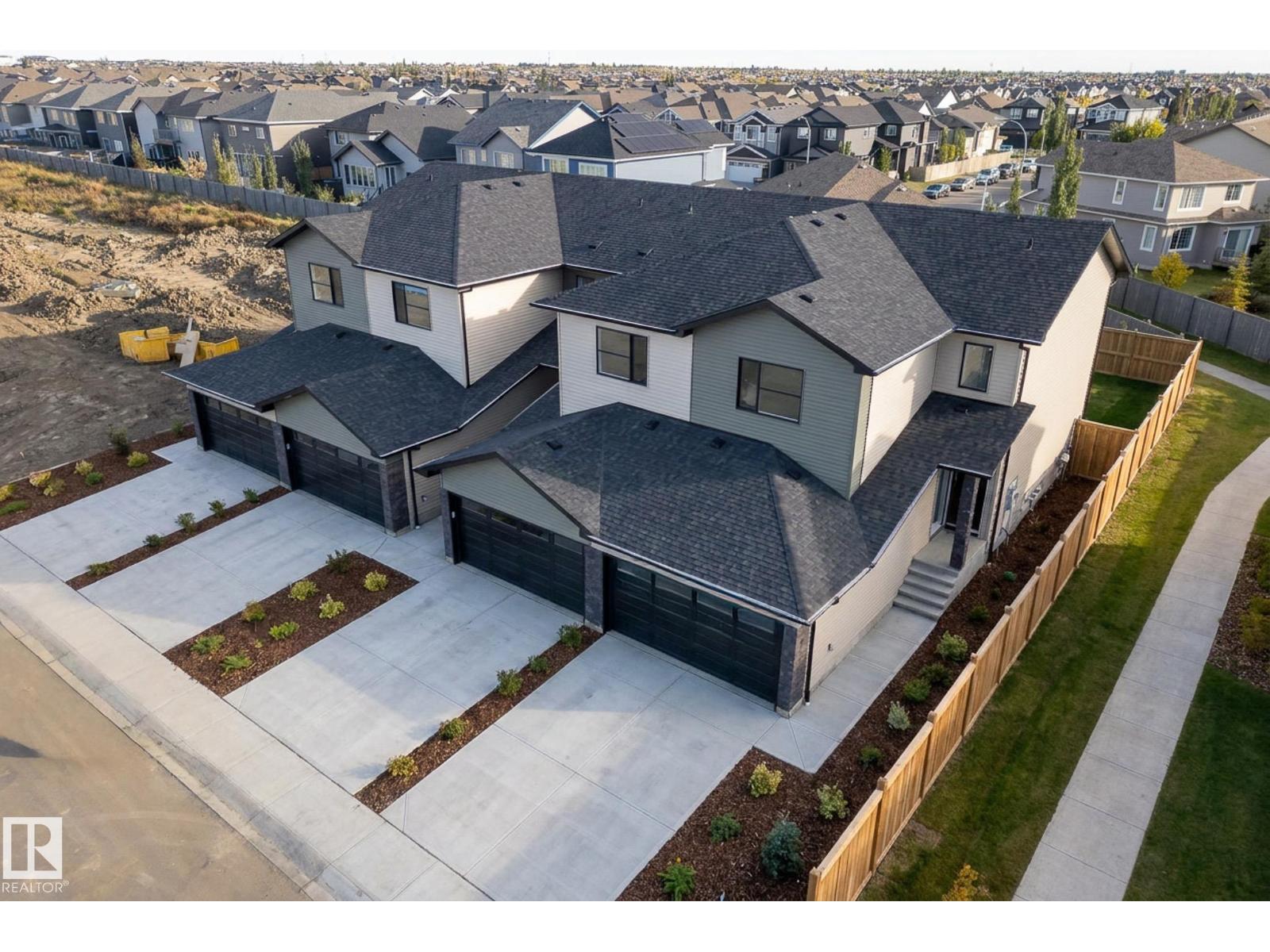 7694 174A AV NW