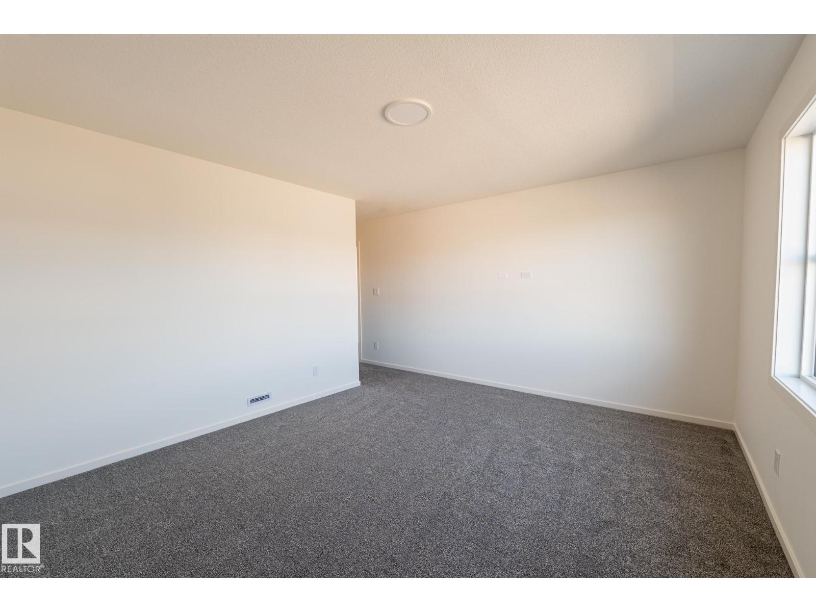 7694 174A AV NW