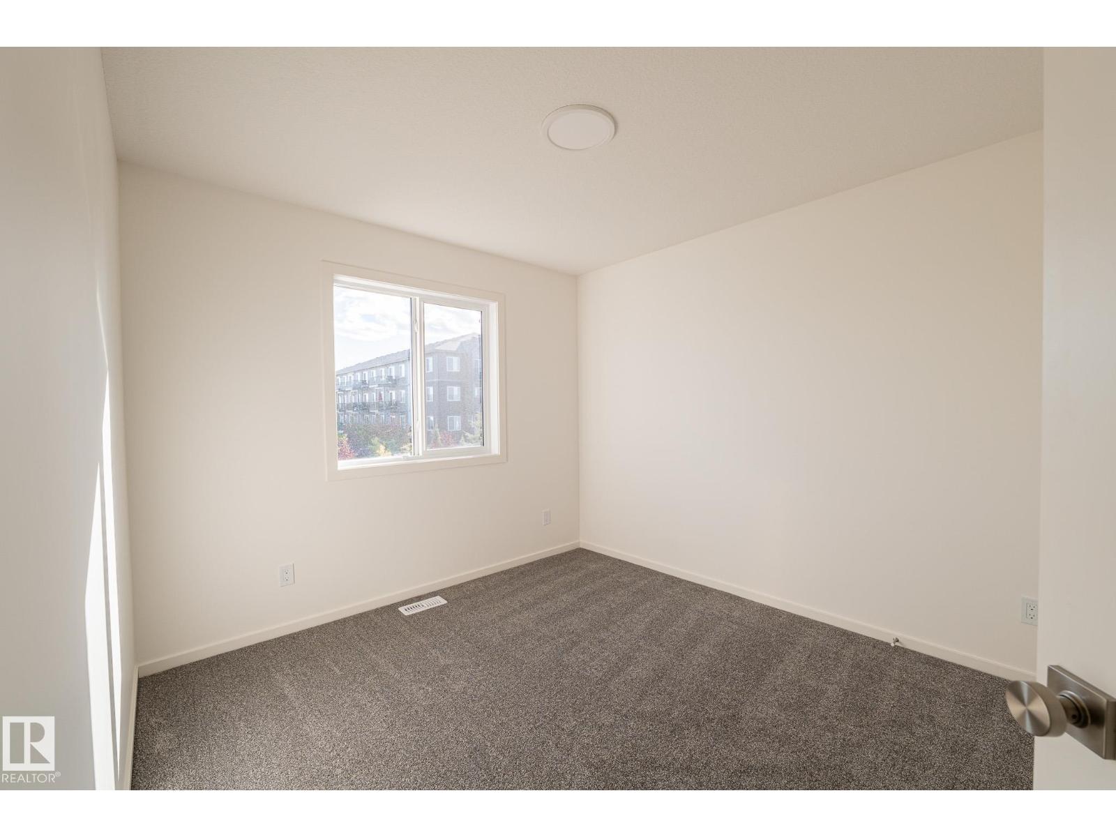 7694 174A AV NW
